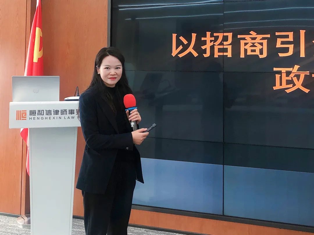 讲课.jpg